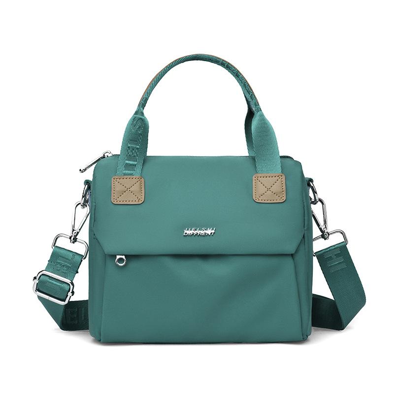 

Женская сумка Новый стиль Сумка-мессенджер Нейлоновая сумка Сумка-тоут Продвинутая ниша Большая вместимость Сумка на плечо 22*12*18cm