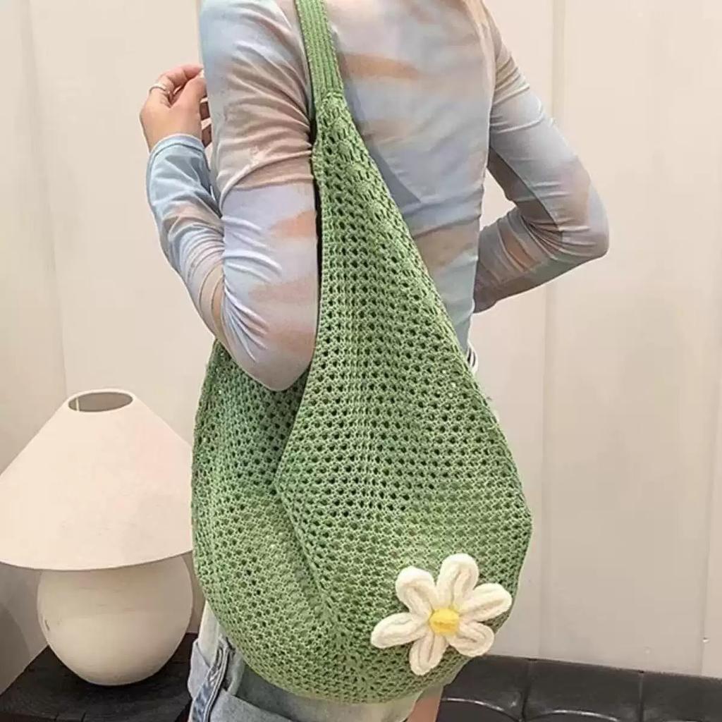Summer super fire woven bag women's new literary and artistic style wool knitted vacation beach bag shoulder messenger bag
