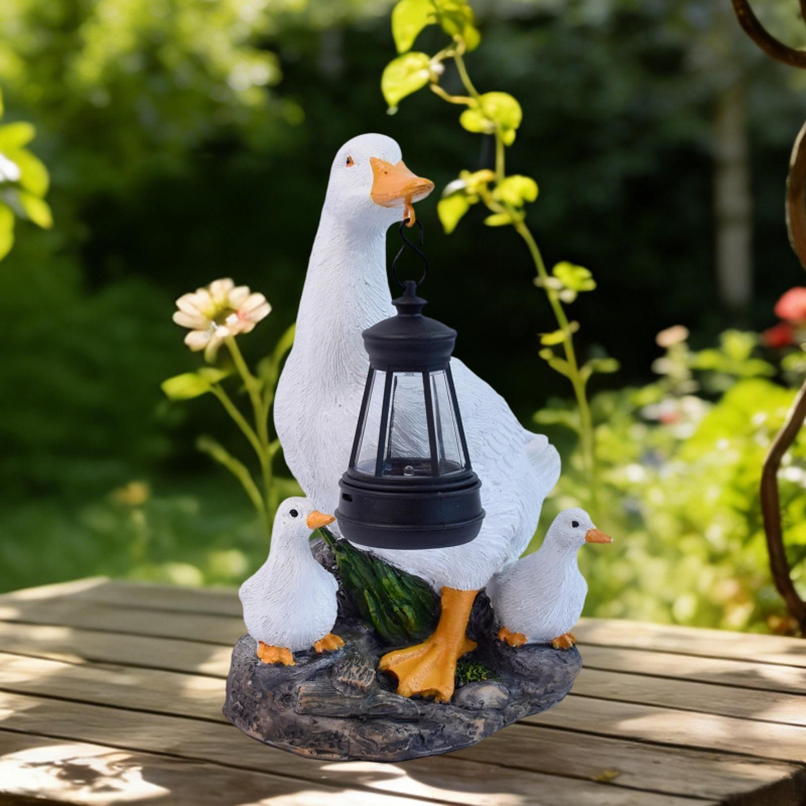 Duck Outdoor Statue Gifts with Solar Lantern Modern Decoration White Lawn Landscape Lamp Yard
