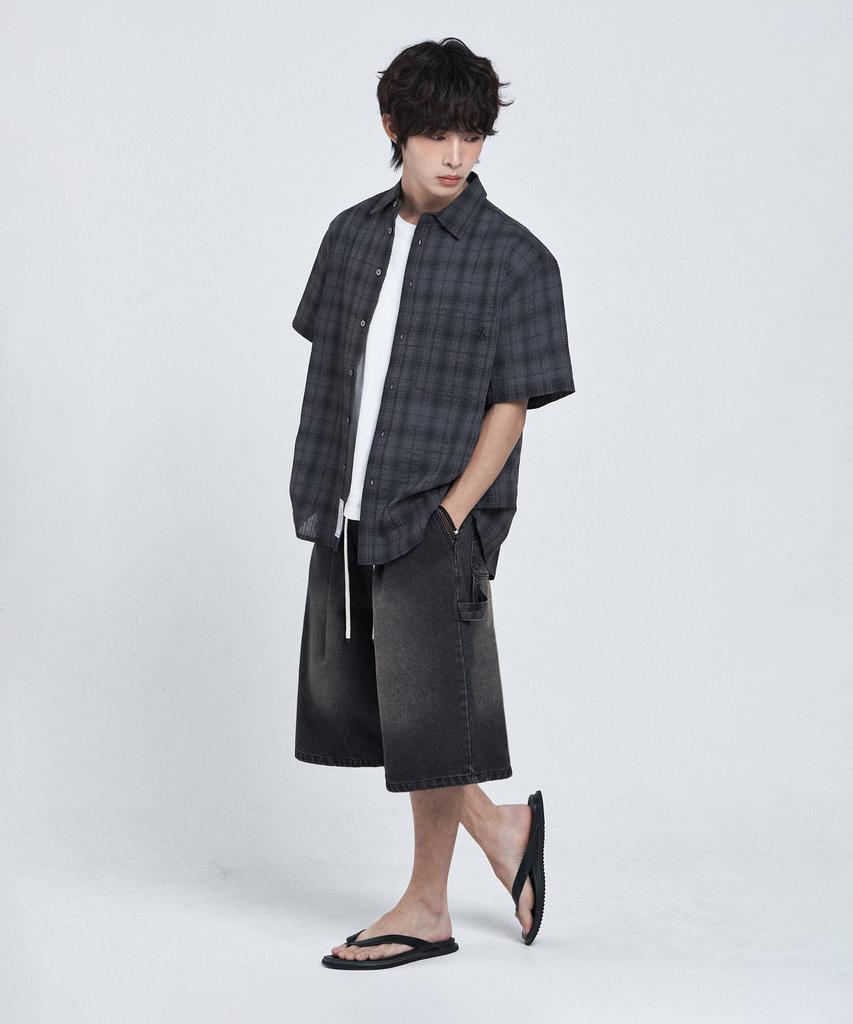 LEMAIN SECOND Bermuda Wide One-Pleat Carpenter Denim Elastic Shorts [Black Denim]