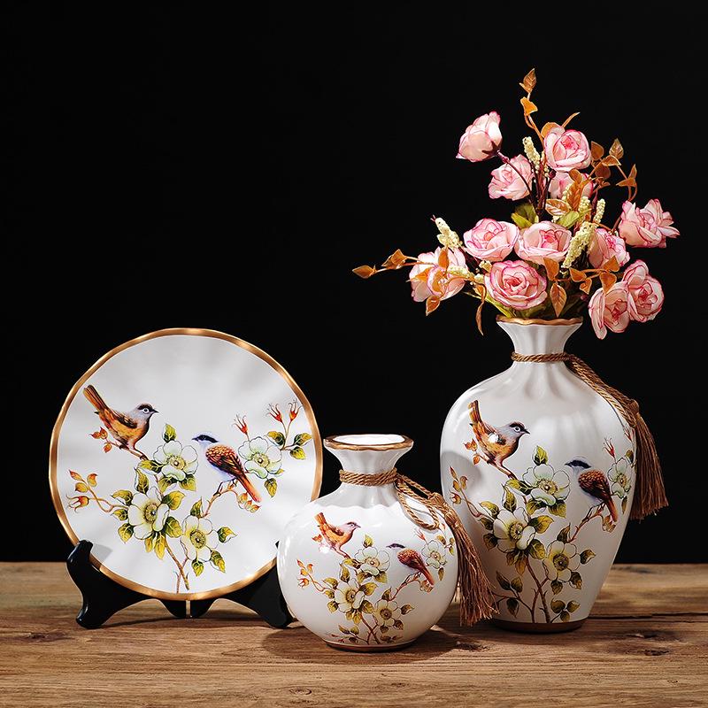 Modern Ceramic Vase Ornament for Living Room or TV Cabinet Display