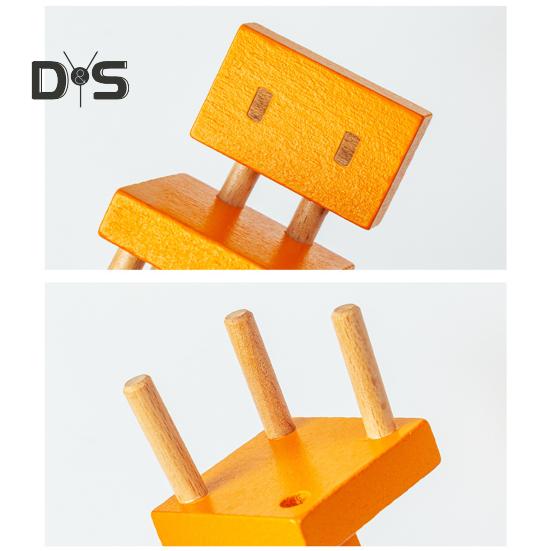 Stuhl Katze Anime Figur Kawaii Schwarz Weiß Katzenstatue Holz 3-Beine Stuhl Statue Miniatur Desktop Ornament