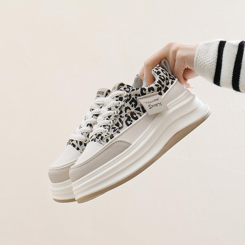 

2025 весна маленькие белые туфли новая корейская версия ins женские студенческие туфли для увеличения роста на платформе спортивные туфли для скейтбординга повседневная обувь женская HB801 40 цветной печати леопарда