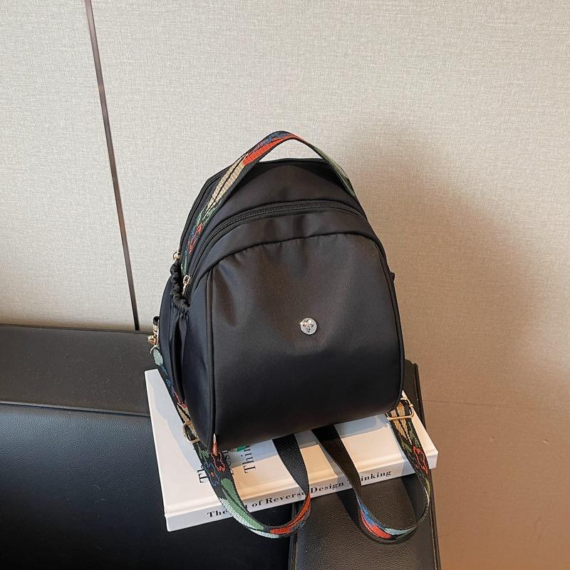 

Niche backpack women s new large-capacity versatile commuter bag lightweight travel small backpack tide чорний