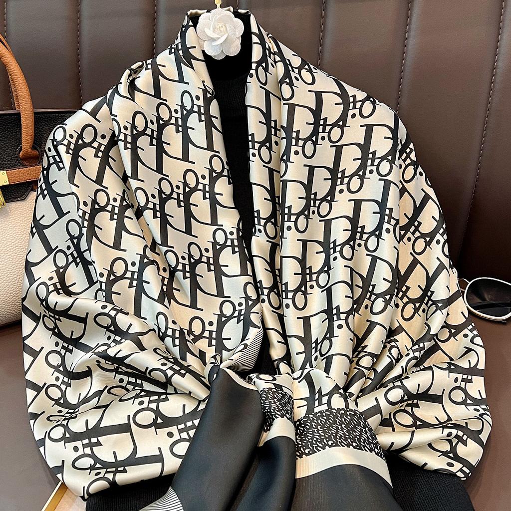 Nuovo alfabeto inglese moda pendolare sciarpa lunga personalizzata versatile temperamento sciarpa di seta scialle per aria condizionata fuori dalla stanza