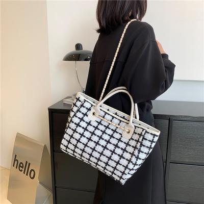 Large-capacity Bag Women's 2025 Autumn New Shoulder Armpit Bag Simple Plaid Casual Tote Women's Bag