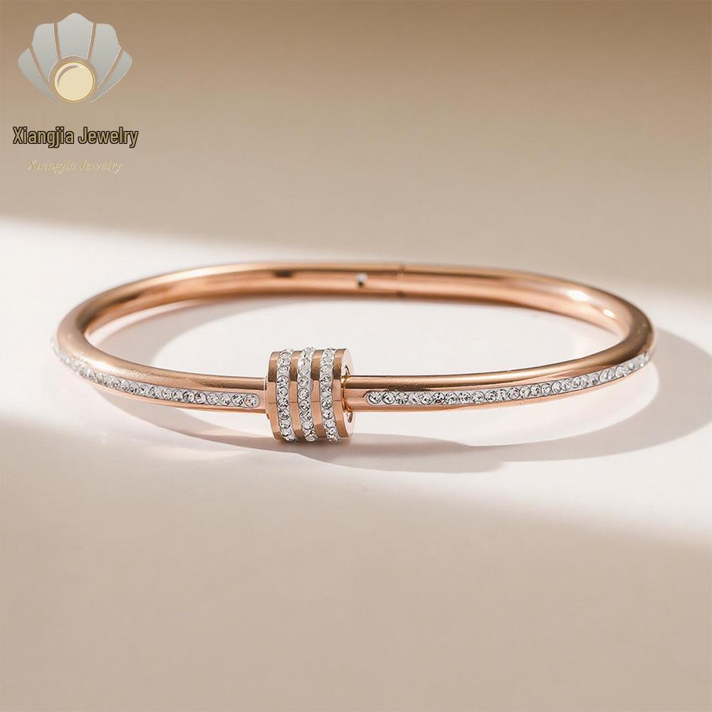 18k Gold Diamond-Studded Titanium Bracelet - Elegant Skylight Star Design