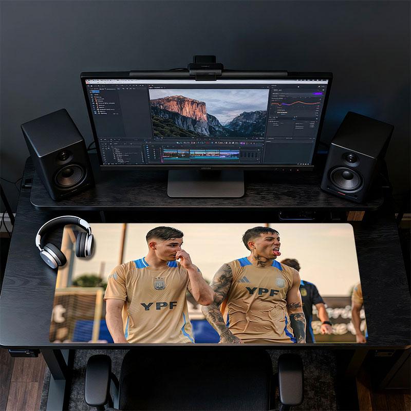 Julian & Enzo Mouse Pad, Large Gaming Desk Mat, Non-slip XXL Mousepad for Laptop & Tablet, Mini PC Playmat with Stitched Edges