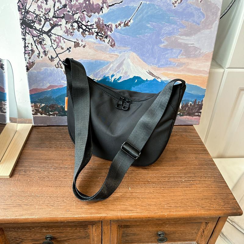 Chic Casual Dumpling Bag Versatile Oxford Fabric Shoulder Bag For Everyday Use