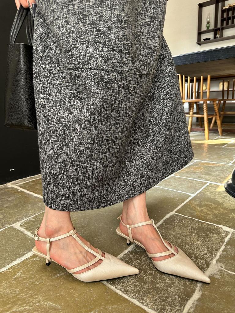 Simple Niche Design Fashion Single Shoes 2025 Summer New Empty Bag Head Sandals Short Heel Skirt Women's Shoes