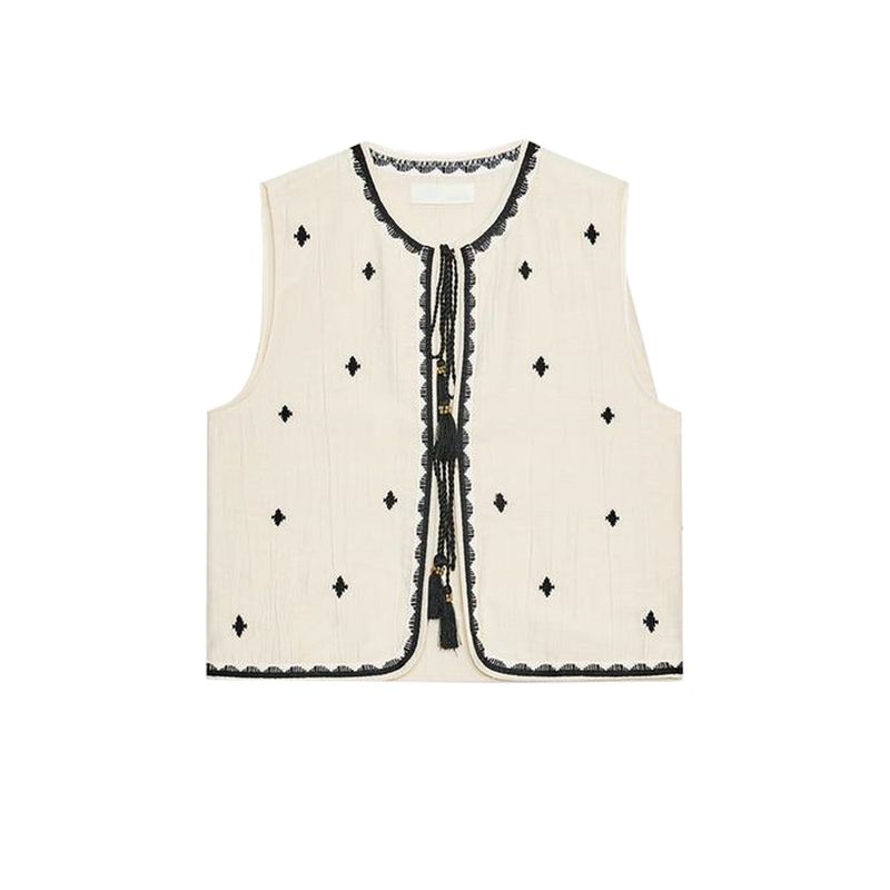 Susui Decorative Round Neck Sleeveless Vest Waistcoat 1971150 Contrast Color Embroider High Waist Casual Shorts 1971050