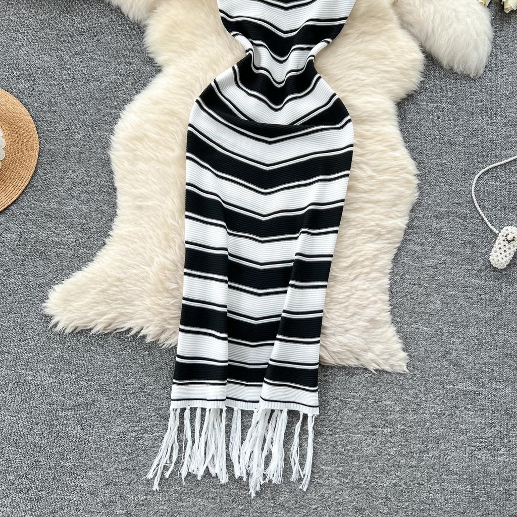 Letní dámské bez rukávů pruhované pletené střapcové slim bodycon pouzdrové svetrové šaty