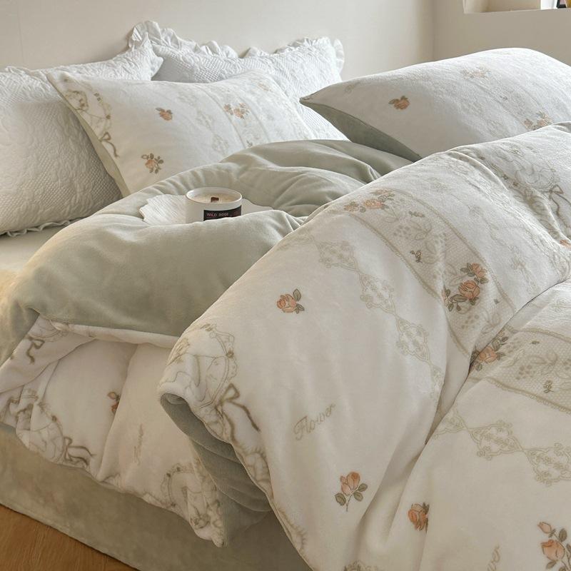 Set de patru piese din catifea cu lapte de iarnă de clasa a în desene animate pat îngroșat pentru student cearșaf de pat din trei piese cearșaf de pat cuvertură