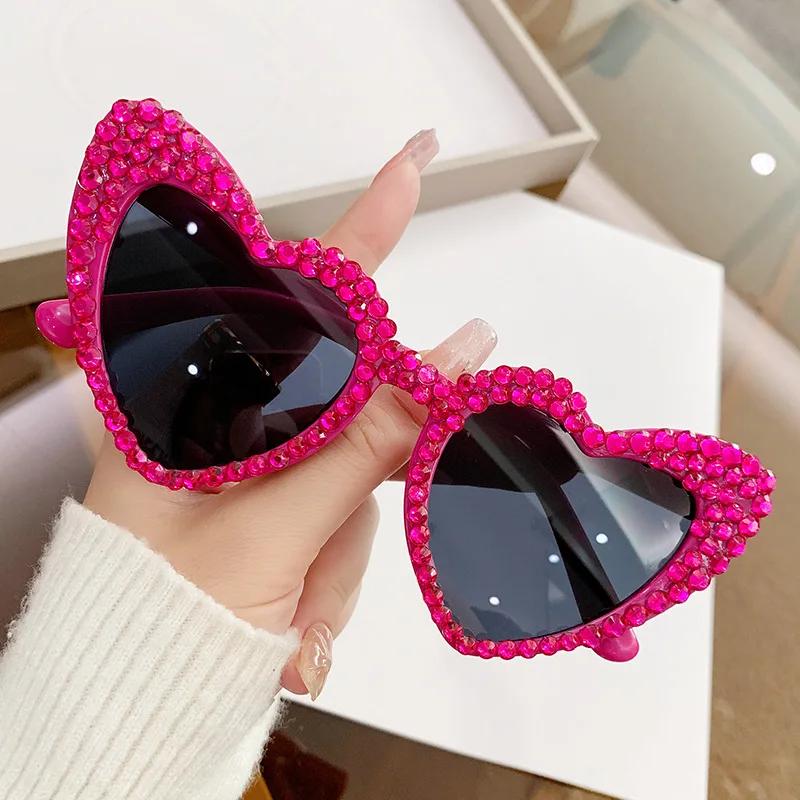 Women Luxury Diamond Frame Sunglasses Heart Shape Sunglasses Large Anti Uv400 Sun Glasses for Ladies 2025 Party Eyewear