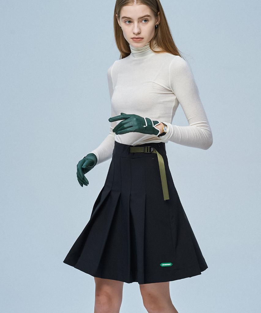 Le Sonnet Minimal Pleated Skirt Black