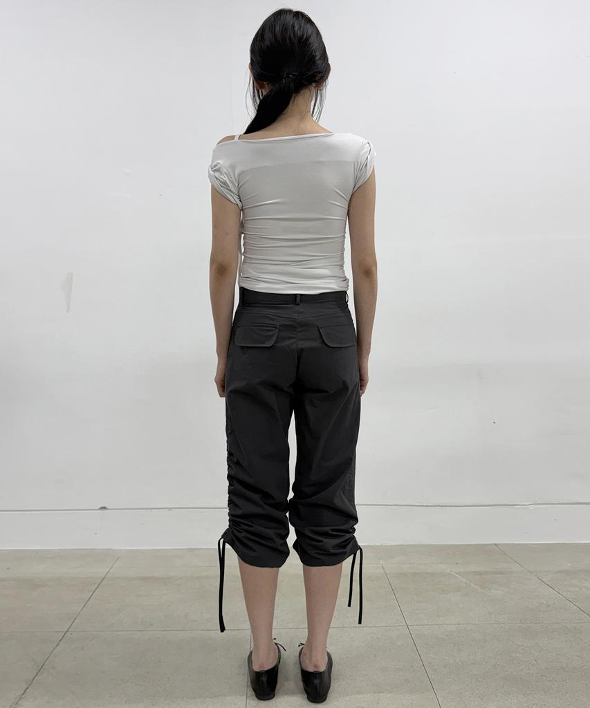 Peulleeoeob Structured Capri Pants (Fl-271_Black)
