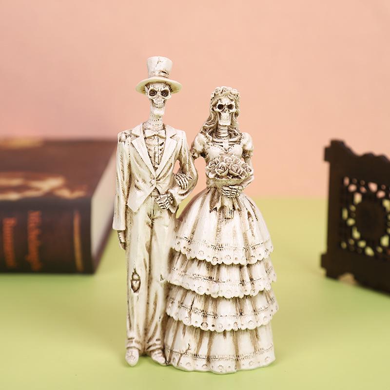 Skull Couple Resin Ornament for Halloween - Home, Desktop, Garden Decor