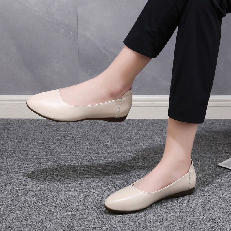 Stewardess shoes flat-soled casual women's single shoes are not tired after standing for a long time, shallow feet, low heels, professional shoes