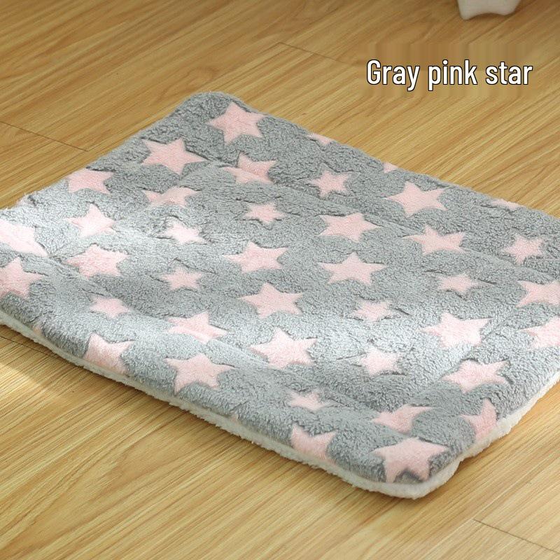 Cozy Four-Season Pet Cushion: Universal Warm Sleeping Mat for Cats and Dogs