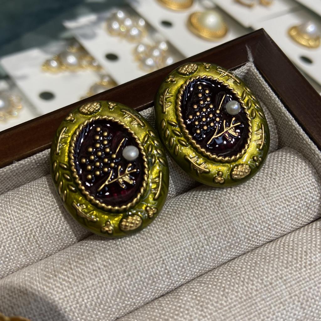 Enamel Color Medieval Earrings, Court Style 926 Grape String Oval Stud Earrings, Plated With Real Gold, Western Retro.