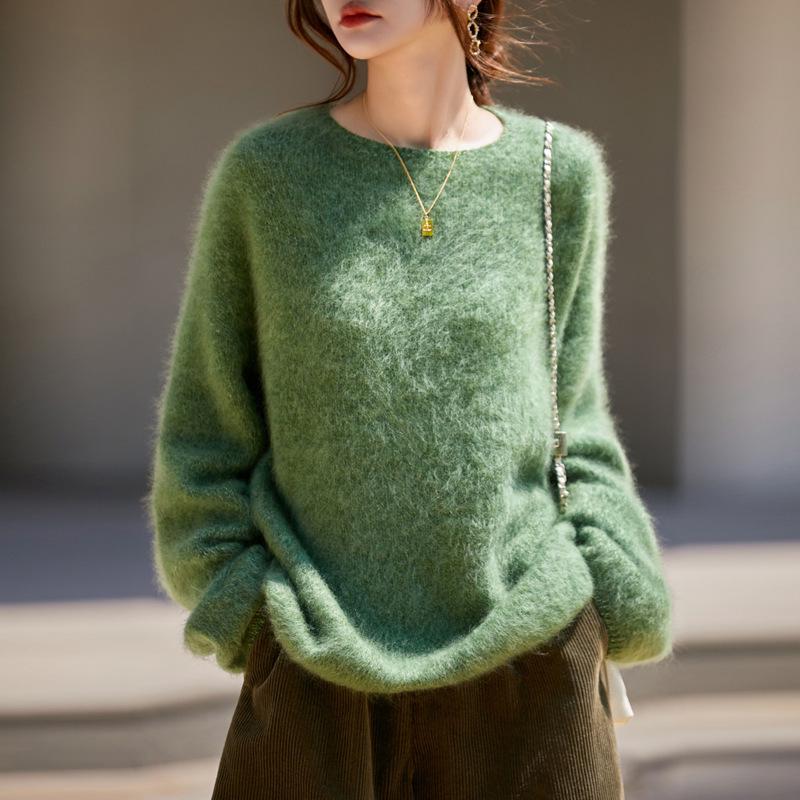 Women's Seamless Wool-Cashmere Blend Sweater - Round Neck, Seven Gauge, Thickened Slub Yarn, Brushed Fleece, Ideal for Autumn and Winter.