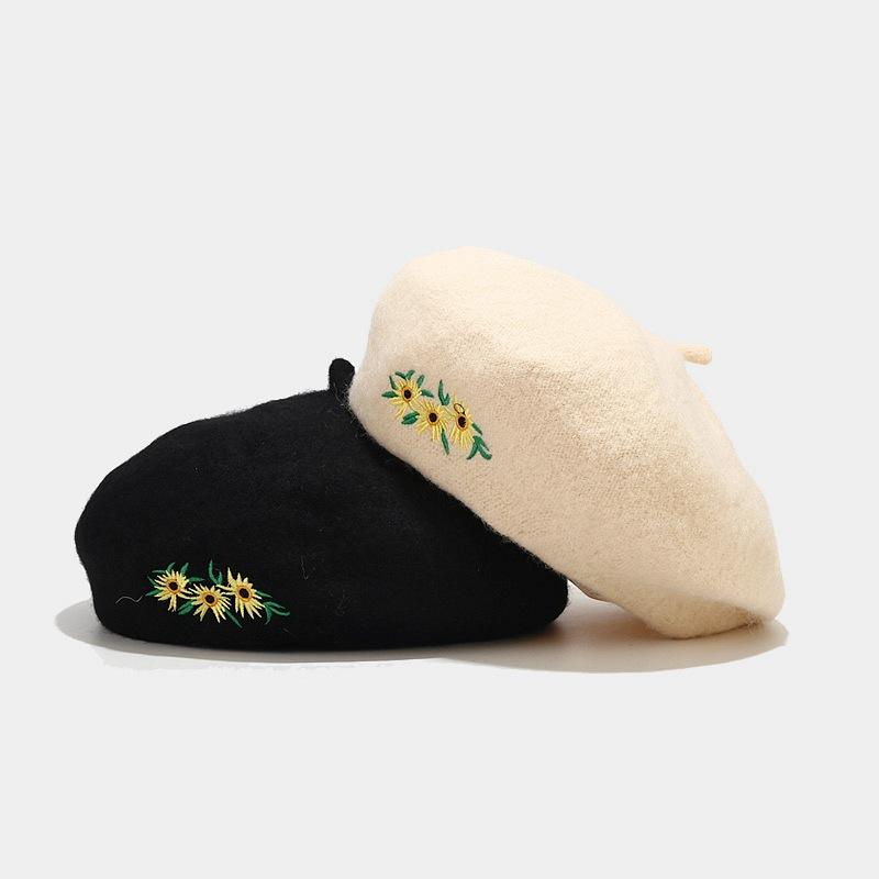 Women's Checked Beret Winter Floral Embroidery Street Fashion Hat Internet Celebrity Artist Xingjing BLM154