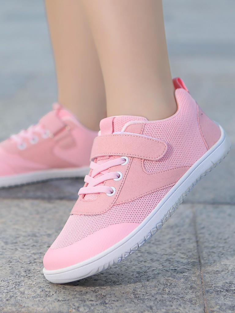 Kids' Lightweight Non-slip Breathable Sports Shoes - Soft Sole, Barefoot, Wide Toe, Flat Bottom, Ideal for Hiking and Cycling.