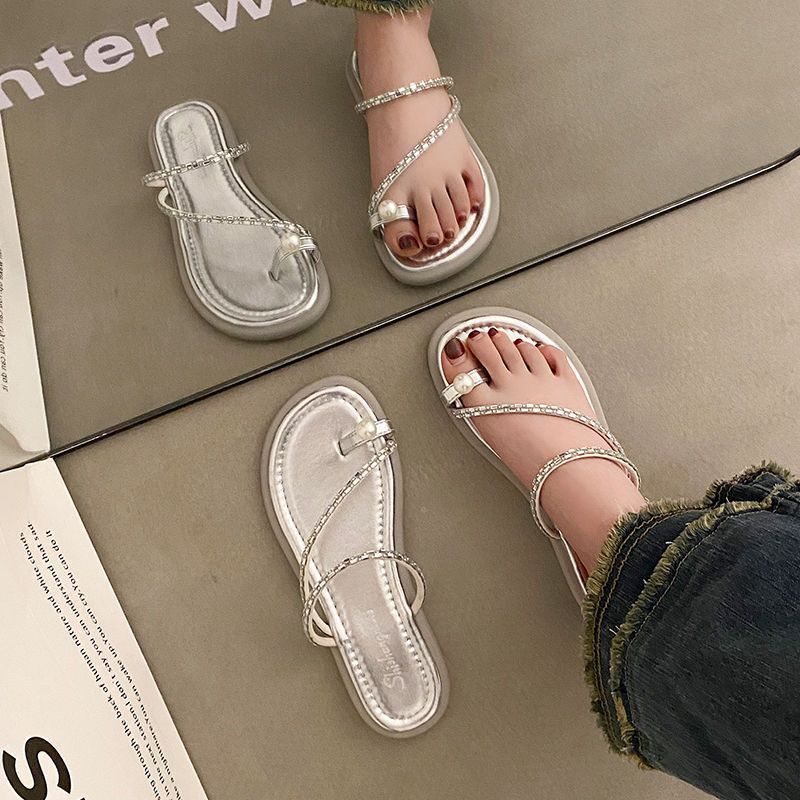 Fairy wind pearl toe cool slippers female outer wear 2025 summer new ins fashion flat-toed beach shoes
