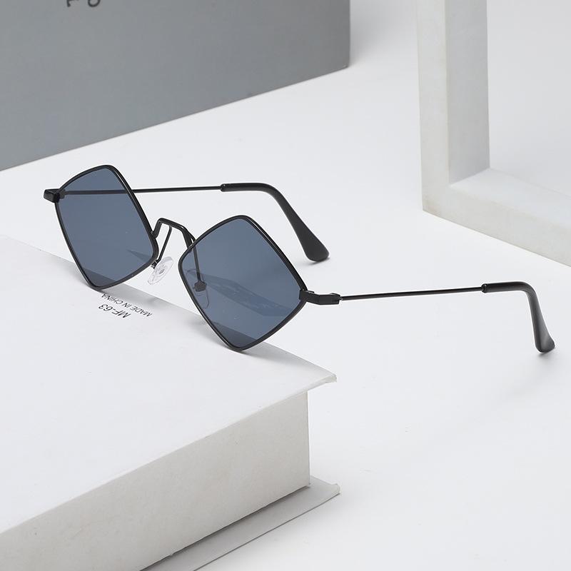 Bai Fen Bai Electronic 3C Women's Fashion Retro Diamond-Shaped Sunglasses Metal Frame Irregular Sun Glasses Uv Protection Men Unisex Outdoors Eyeglasses