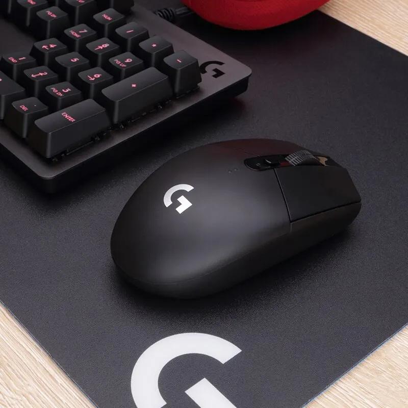 Logitech G304 Wireless Mouse Ligthspeed Gaming Mouse HERO Sensor Long Battery 6 Programmable Buttons Life Perfect for Office Work & Gaming Sessions