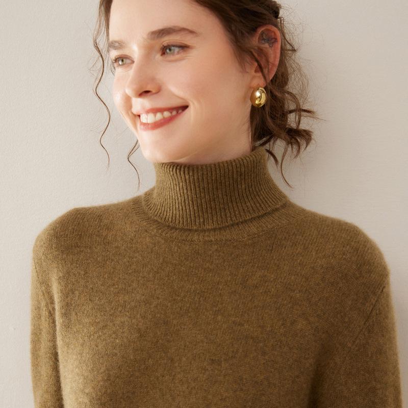 Cashmere Knit Women's High Neck Long Sleeve Sweater - Soft, Loose, Warm, and Skin-Friendly for Autumn and Winter