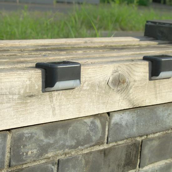 4ks solární napájení LED cesta ke schodišti světlo Venkovní zahradní plot Krajina nástěnná lampa