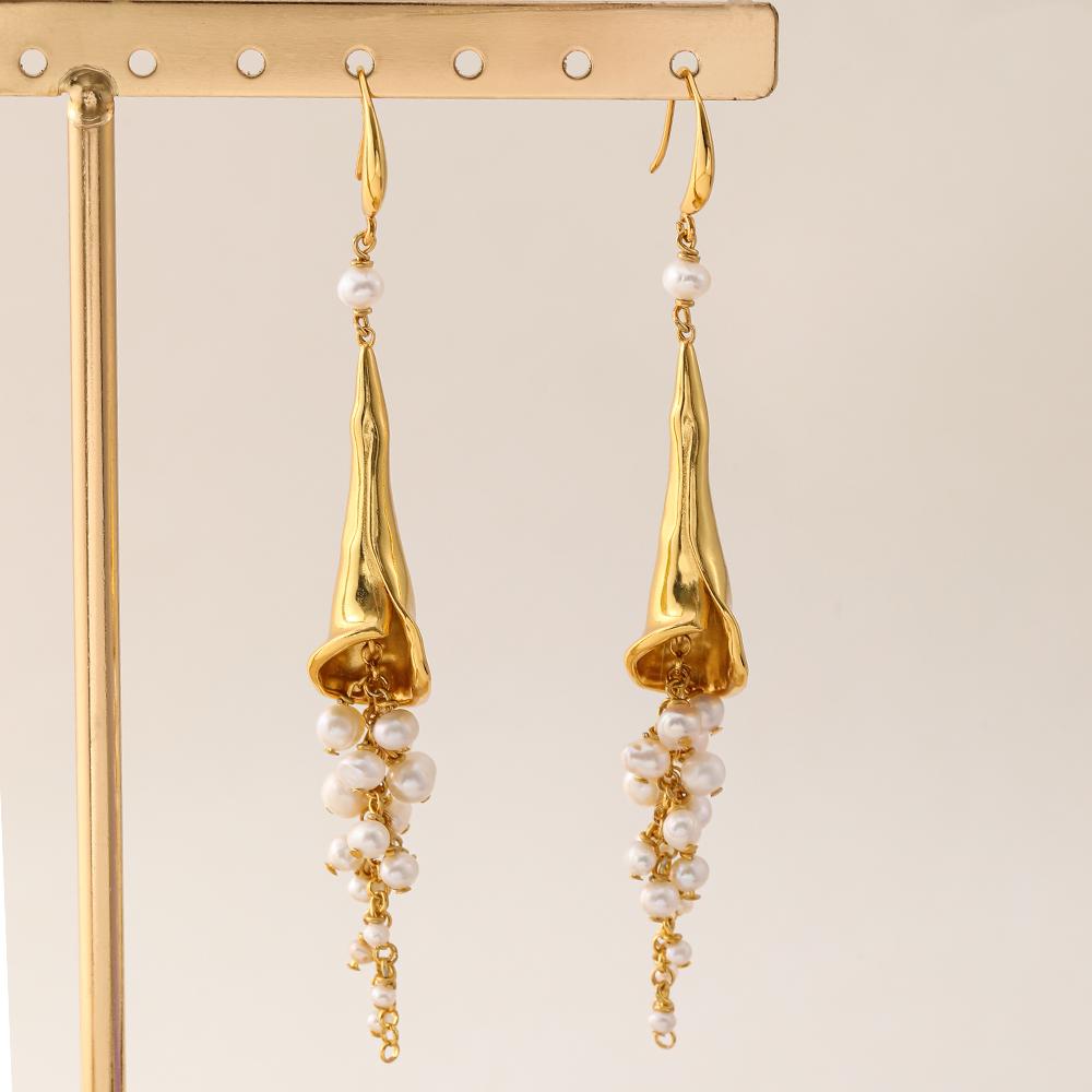 French Style Elegant Tassel Long Purple Crystal Natural Pearl Earrings Luxurious and Sophisticated Retro Jewelry