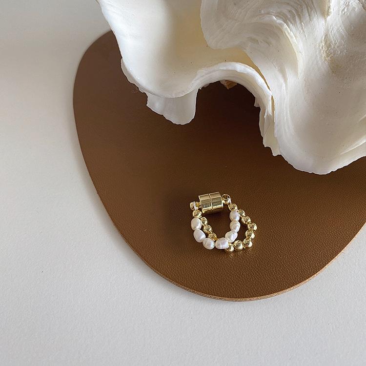 Retro French Double-layer Freshwater Pearl Magnet Ear Bone Clip Versatile Temperament Fashion Earrings Cold Wind Earrings
