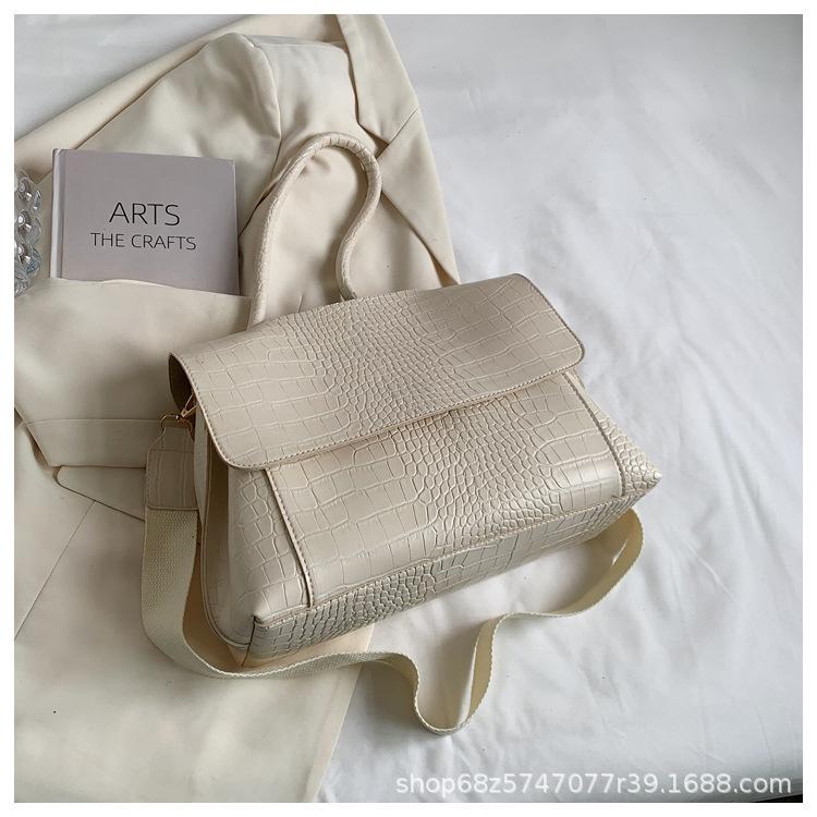 Bag Women's Large Capacity 2025 New Broadband Messenger Bag Shoulder Commuter Bag College Students Class Portable Tote Bag