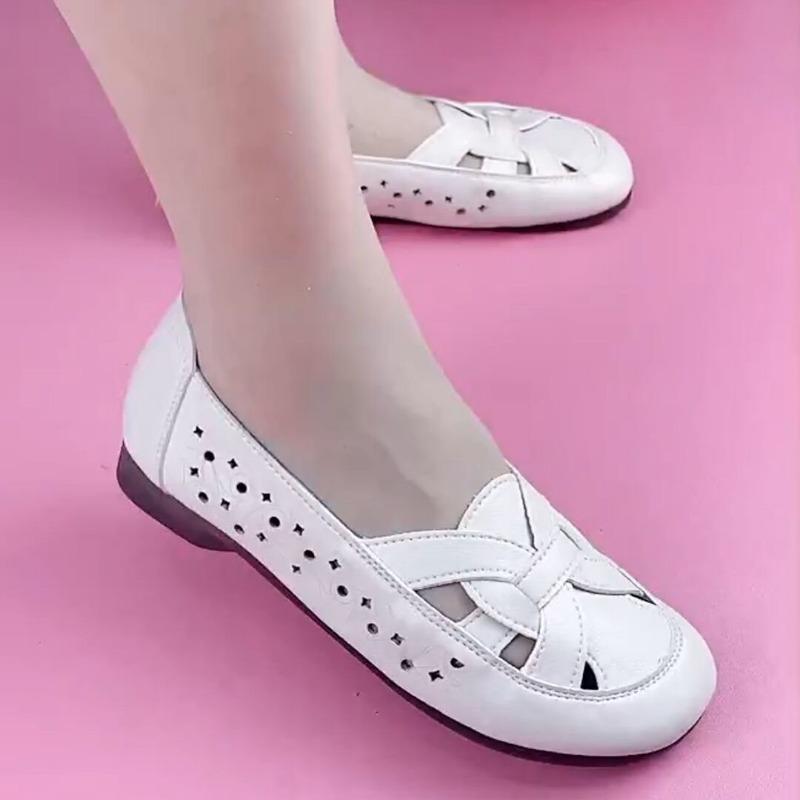 

Женские сандалии лето новый полый дышащий плоская подошва нескользящий круглый носок неглубокий вырез обувь для мамы сандалии 35