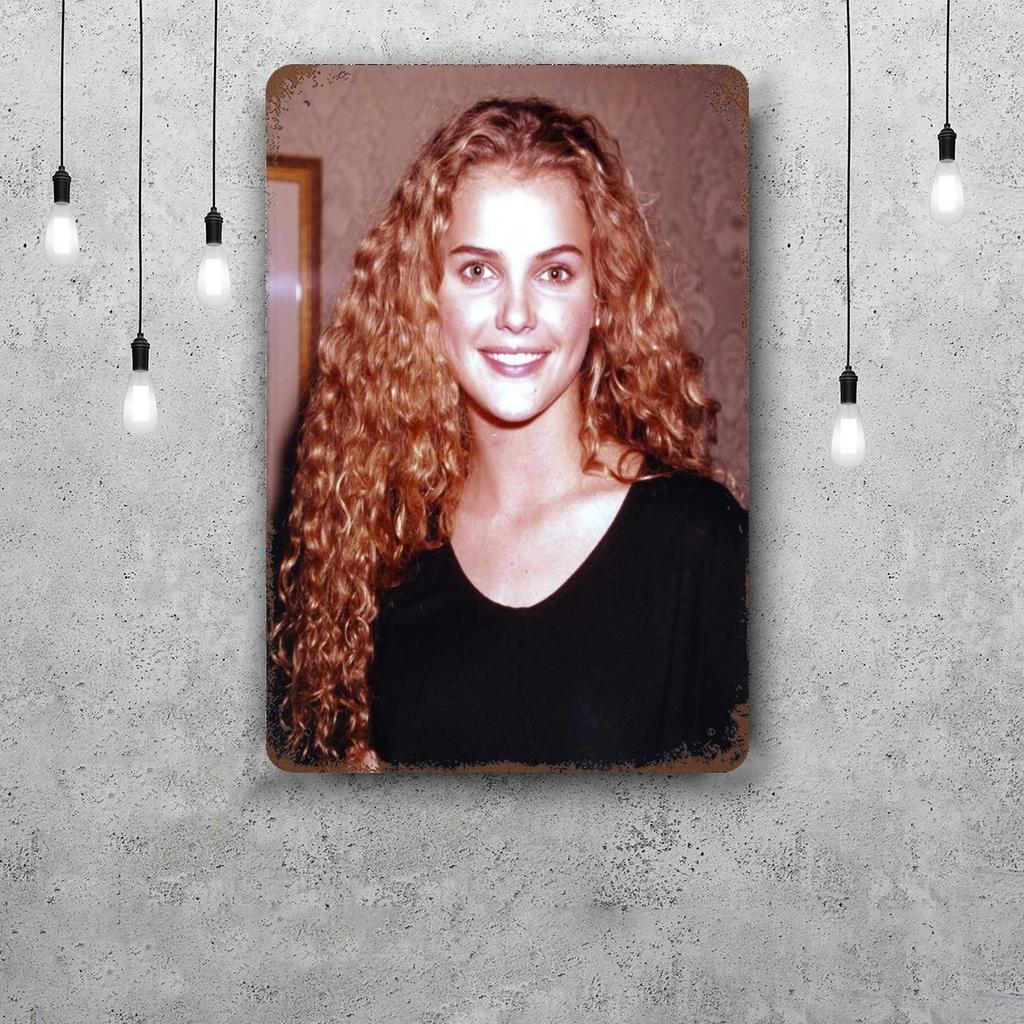 keri russell actor Decor Poster Vintage Tin Sign Metal Sign Decorative Plaque for Pub Bar Man Cave Club Wall Decoration