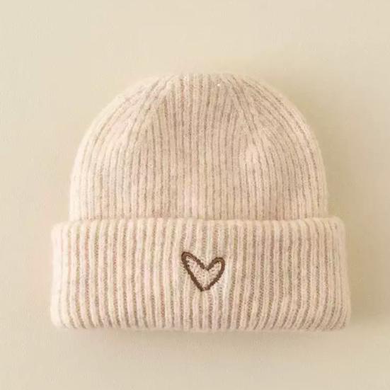 2Pcs/Set Kids Hat Scarf Set Solid Color Heart Pattern Thickened Warm Knitting Hat Long Scarf Set Elastic Fit Winter Wear