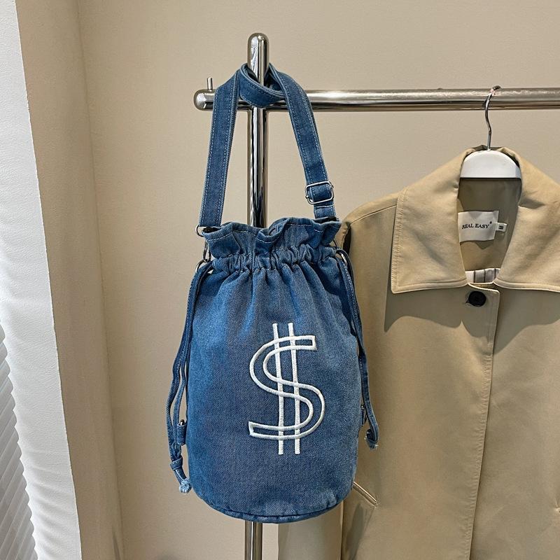 

Fashion foreign gas bucket bag 2025 new texture trend simple niche design casual spring shoulder bag синій