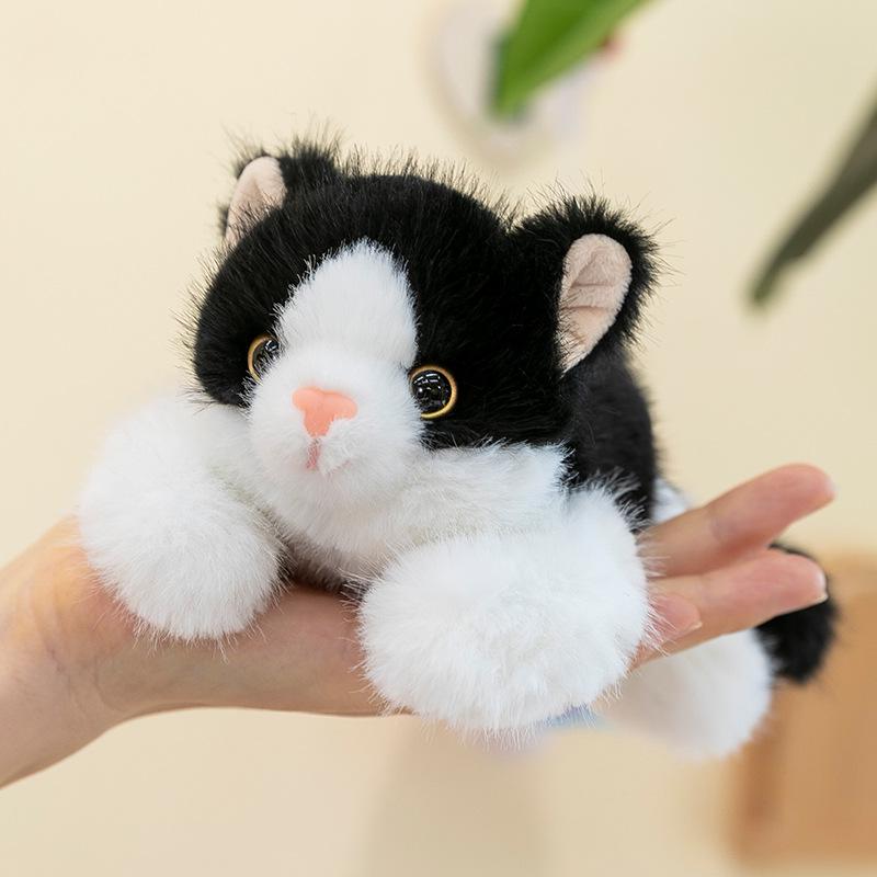 

Плюшевый котенок табби размером с ладонь: Декомпрессионный настольный компаньон и кукла для комфорта 18cm, 0.3kg чёрный