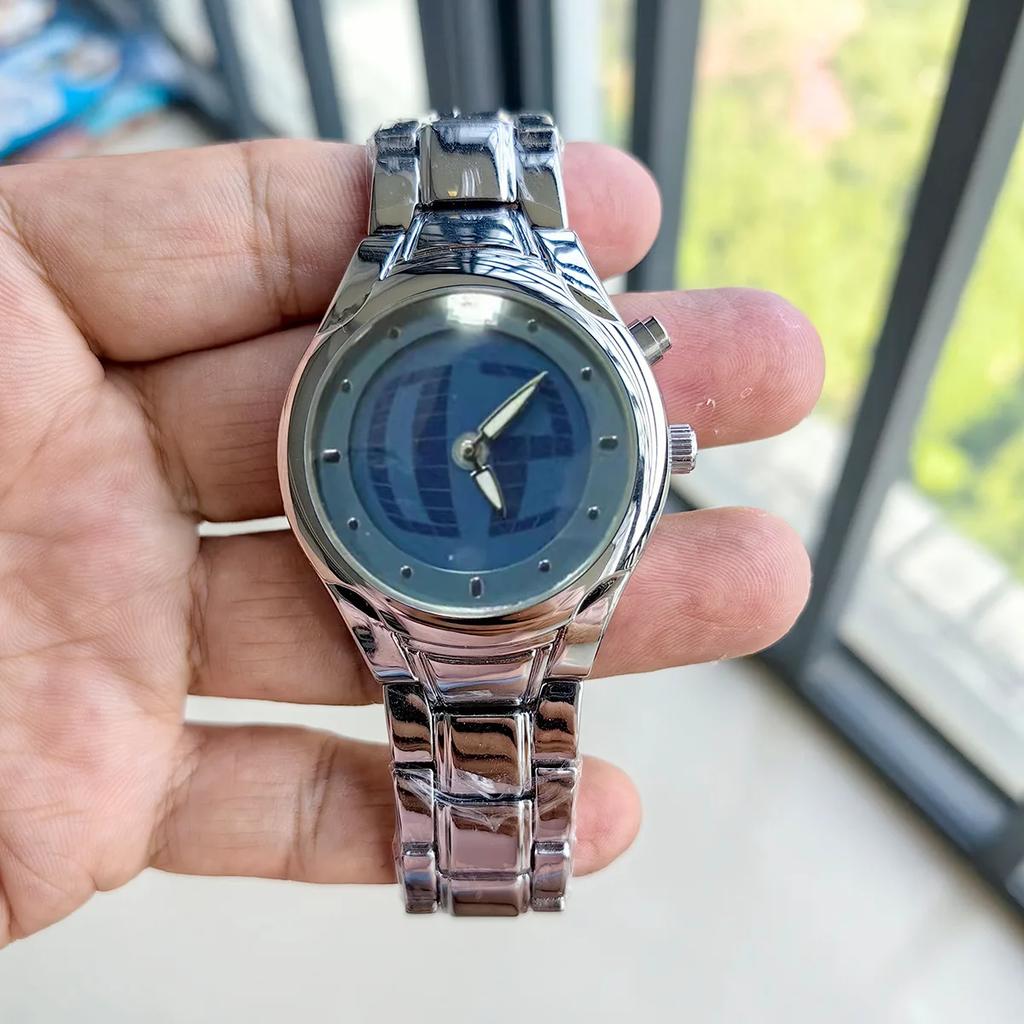 Y2K Alien Quartz Watch Light Blue Pointer Number Dual Display Stainless Steel Original Business Watches Men Dynamic Design Clcok