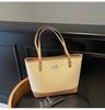 Summer new niche fashion contrasting color straw woven portable shoulder crossbody large capacity tote bag