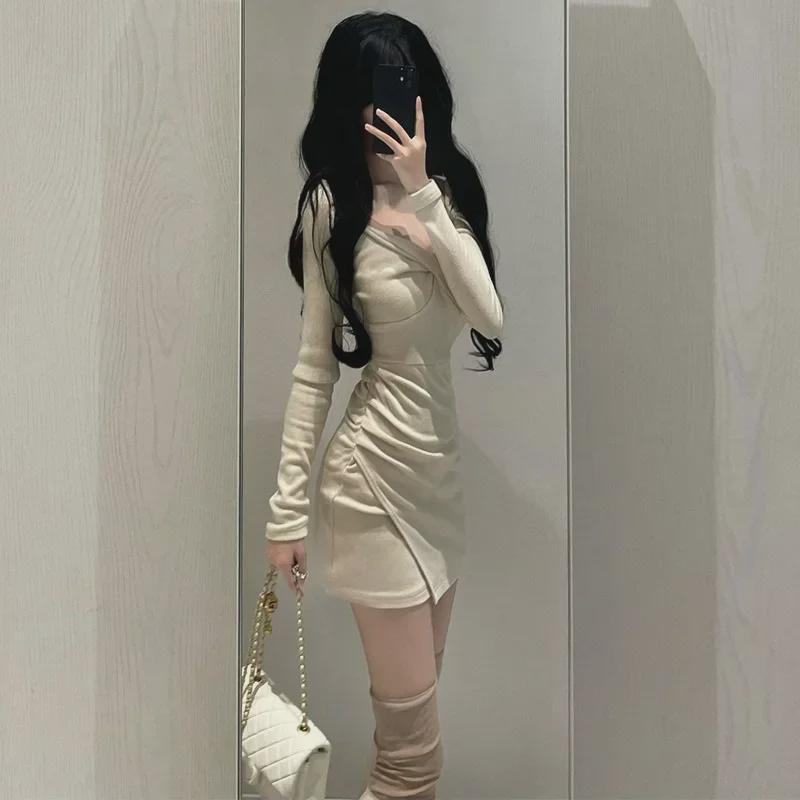 Cozy Long-Sleeve Knitted Dress with Slim Skirt - Perfect for Autumn/Winter