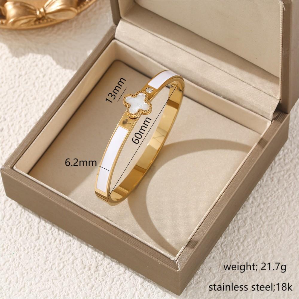 Stilvolles mehrfarbiges vierblättriges Kleeblatt-Armband mit ölgefüllten Muscheln – modisch, waschbar und lichtecht