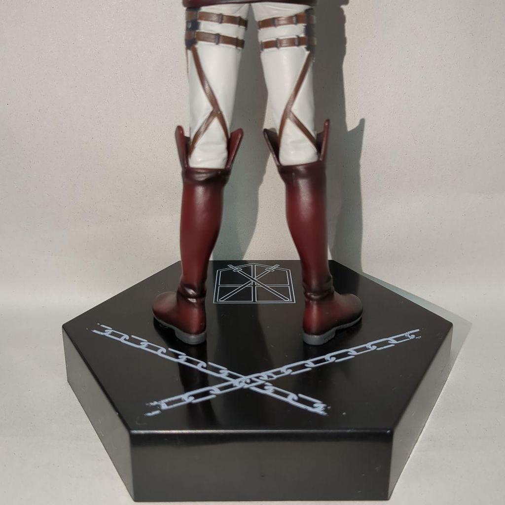 [USED] Attack On Titan Figure Eren Yeager Figure