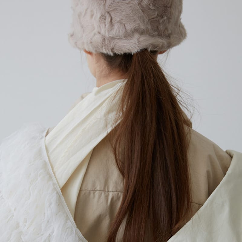 AWESOME NEEDS LOW LAMPSHADE HAT_BEIGE