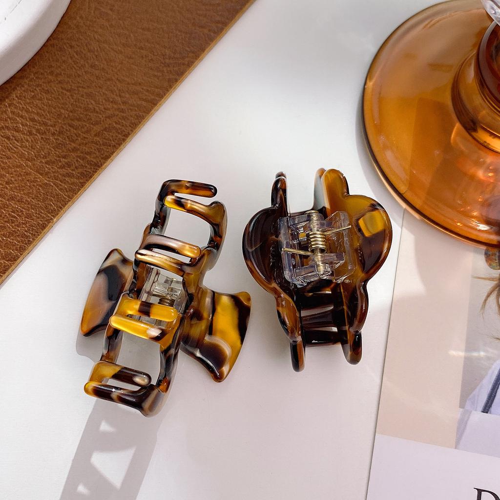 No Fashionable Slip Hair Clips For Women Featuring Colorful Acetate Designs For Every Occasion