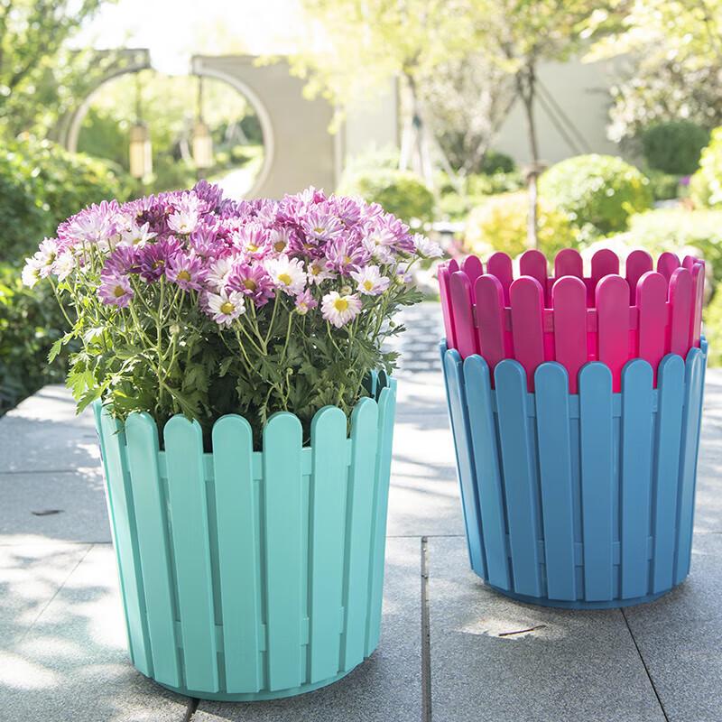 Huálóngdùn European Style Fence Planter