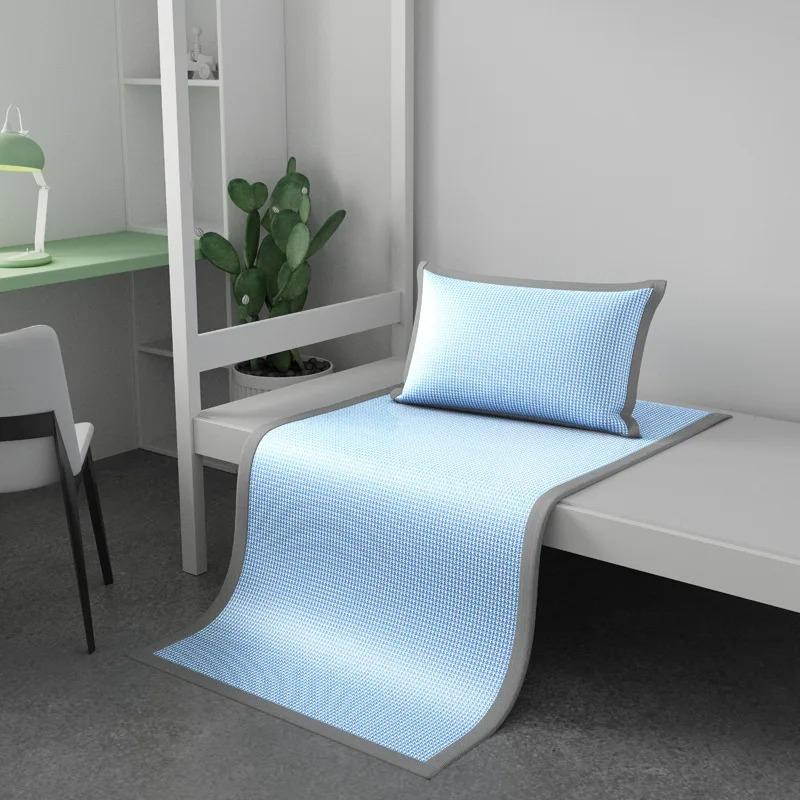 Ice Silk Sleeping Mat Summer Jacquard Cooling Mat Breathable Nonwoven Cover Soft Cool Pad for Dorm College Students Bedroom Use