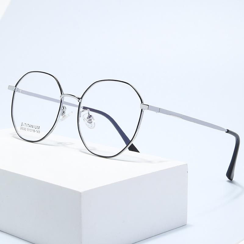 Ultra-Light Fashion Retro Polygonal Metal Eyeglass Frames for Myopia